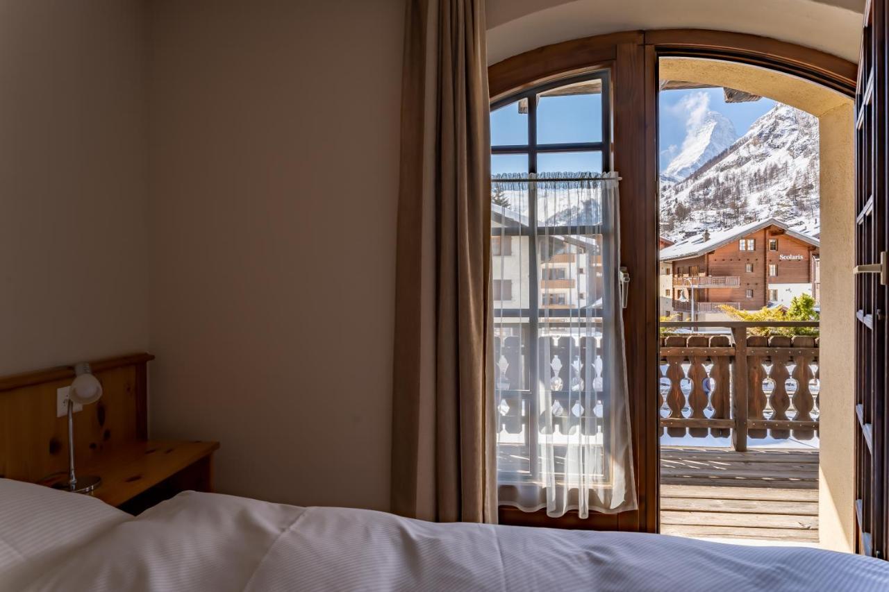 Haus Zer Weidu Apartman Zermatt Kültér fotó